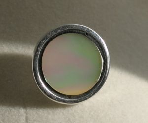 R`9